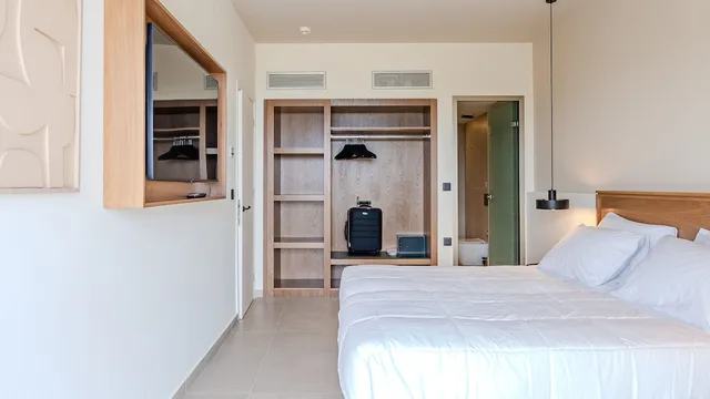 جناح بريميوم بأربعة أسرّة بإطلالة على البحر بغرفة نوم واحدة، Iolida Corfu Resort & Spa by Smile Hotels 2/10