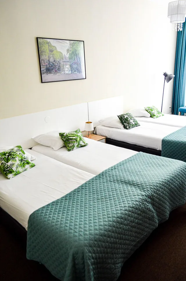 غرفة رباعية بحمام خاص، Hotel Kooyk 1/2