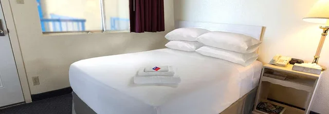 جناح بسرير كينج بحوض جاكوزي، Americas Best Value Inn Novato Marin Sonoma 1/1