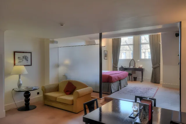 جناح جونيور بسرير مزدوج أو سريرين منفصلين، Scotsman Hotel 1/1