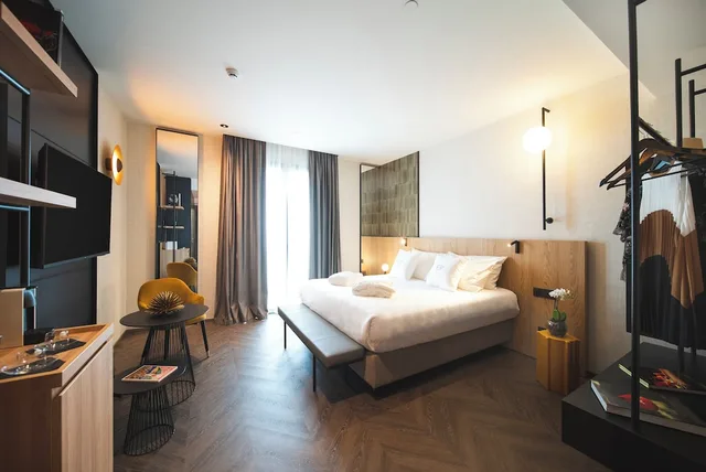 غرفة ديلوكس بسرير كينج بإطلالة على البحر، Hotel Europa 3/10