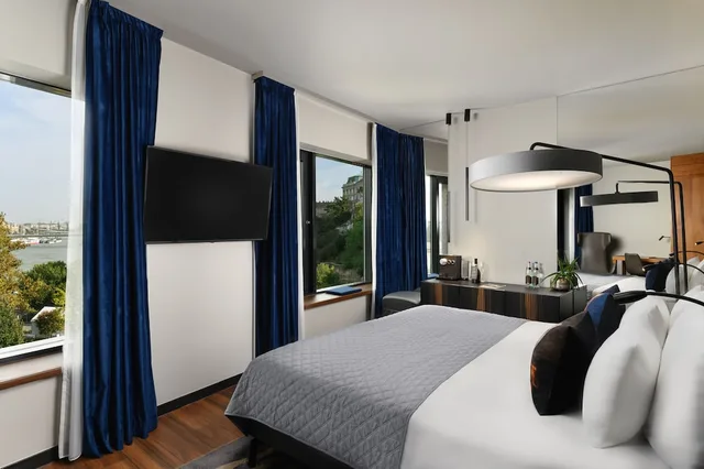 Legendary, Bridge View، Hotel Clark Budapest 6/7