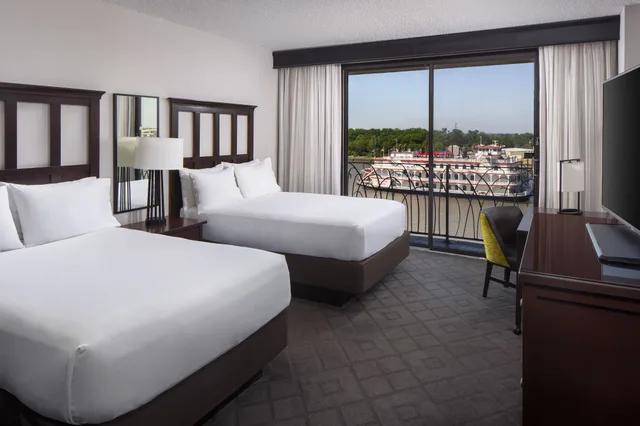 غرفة بسريرين مزدوجين بشرفة، Hyatt Regency Savannah 2/10