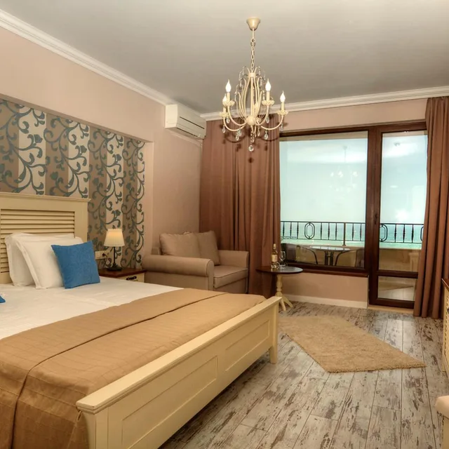 Room, Double Bed, Central Sea View, Sunny Castle 9/10