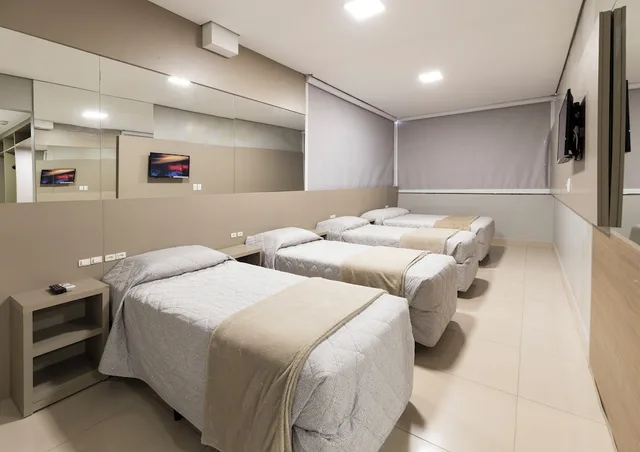 Standard, Quintuple, 1 Double and 3 Single Beds، Palmas Executivo Hotel 4/10