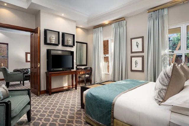 جناح بسرير كينج، Premier Hotel Quatermain (ex. Faircity Quatermain Hotel) 2/3