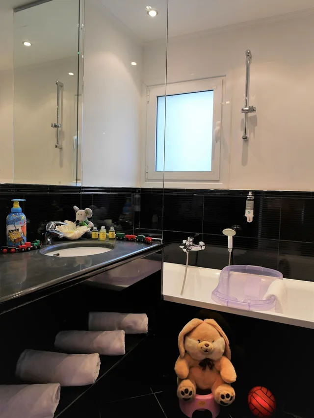 Family room Open Plan، Out of the Blue Resort 4/4