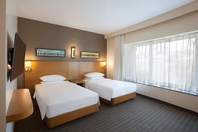 غرفة بسريرين منفصلين، Hyatt Place Hyderabad Banjara Hills 1/3