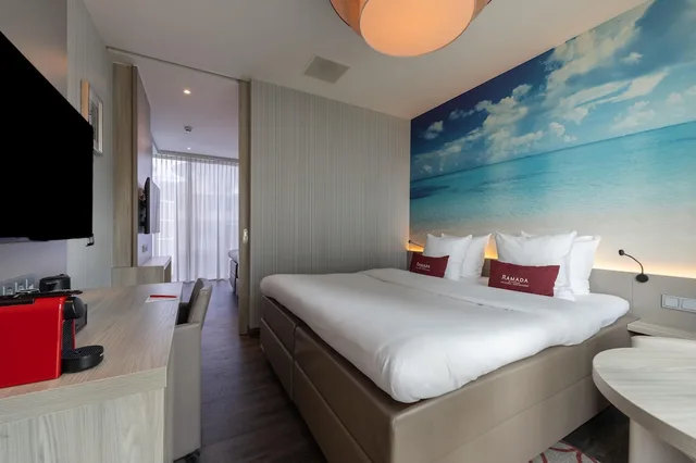 غرفة عائلية بسرير كينج وسريرين منفصلين، Ramada by Wyndham The Hague Scheveningen 7/9