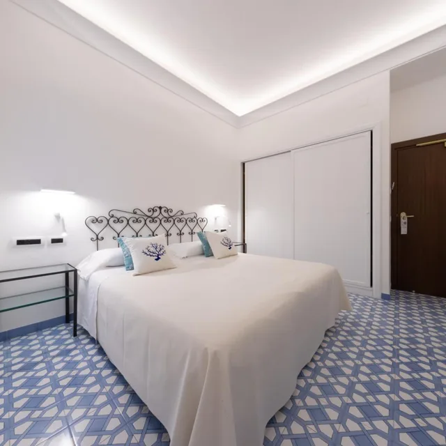 Standard, Double Bed, No Sea View، Hotel Aurora Amalfi 4/10