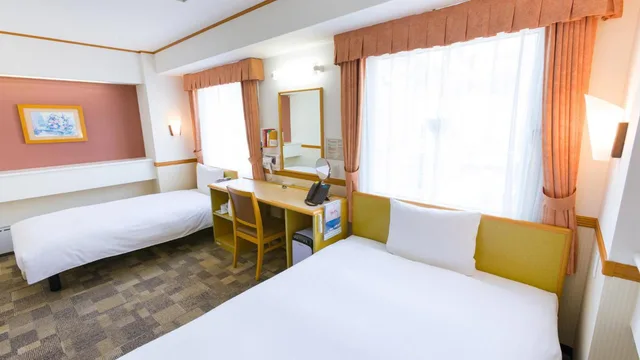 غرفة بسريرين منفصلين لذوي الإعاقة، Toyoko Inn Atami Ekimae 1/8