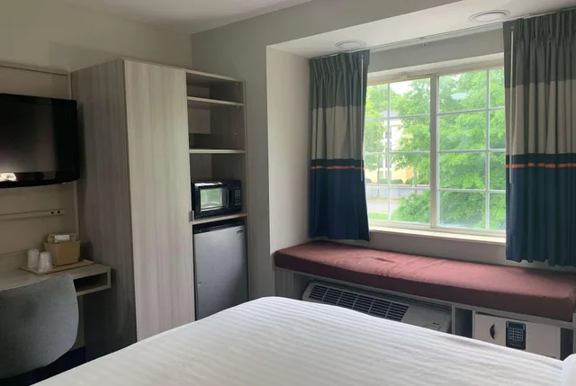 غرفة لذوي الإعاقة، Microtel Inn & Suites by Wyndham Charlotte Airport 2/5