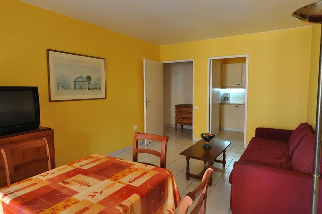 شقة بإطلالة على البحر بشرفة بغرفة نوم واحدة، RESIDHOTEL VILLA MAUPASSANT 1/2