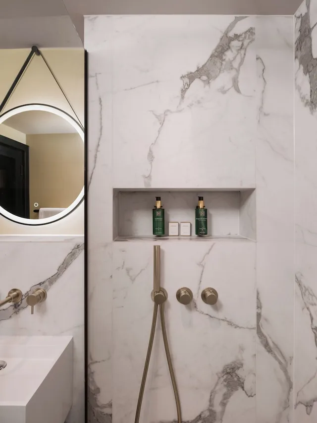 Cozy, Renovated, Double Bed، Central Park Hotel 3/3