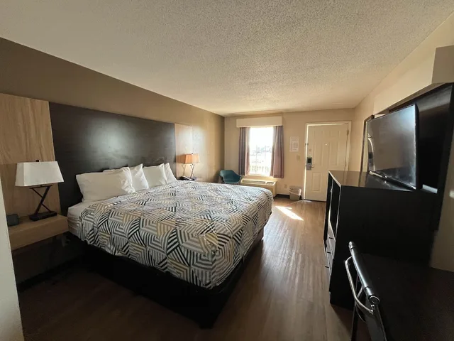 غرفة ديلوكس بسرير كينج لذوي الإعاقة، Motel6 Georgetown, SC - Marina 3/4