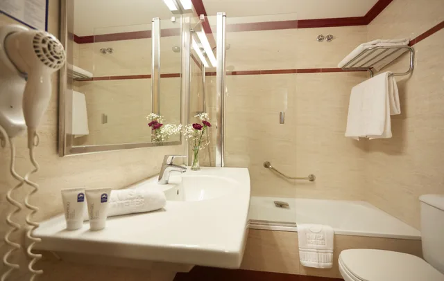 غرفة مفردة بسريرين منفصلين، Invisa Hotel La Cala 8/10