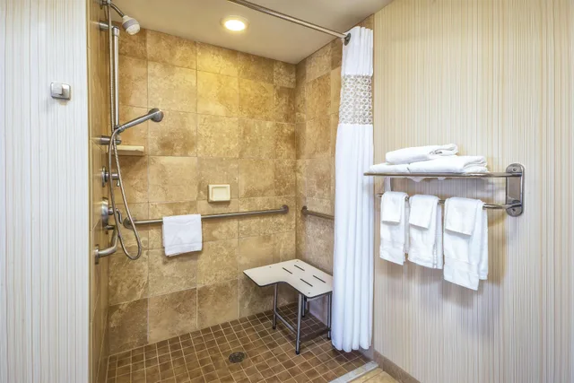 استوديو بسرير كينج، Hampton Inn Suites Madison West 1/1