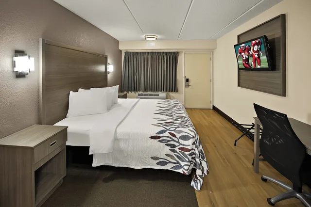 غرفة قياسية بسرير مزدوج لذوي الإعاقة، Red Roof Inn Chapel Hill - UNC 5/10