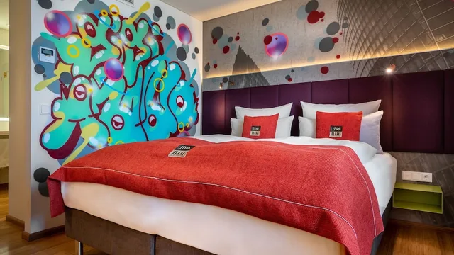 غرفة بريميوم، Holiday Inn - the niu, Hide Berlin Friedrichshain by IHG 1/7