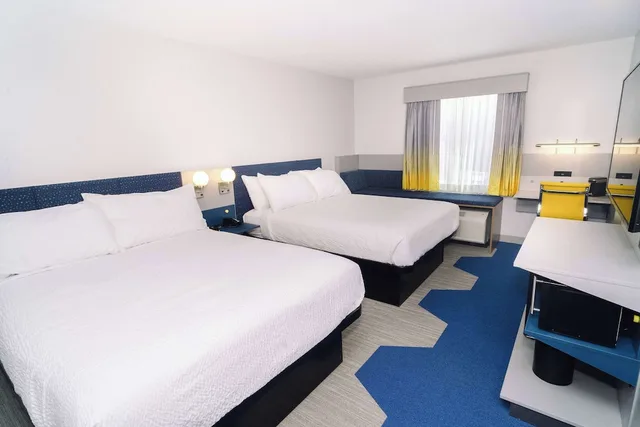 غرفة بسريرين كوين، Microtel Inn & Suites by Wyndham Newark NY 1/1