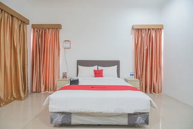 غرفة ديلوكس، RedDoorz near Jatinangor Town Square 2/6