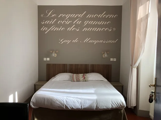 غرفة كومفورت بسرير كوين، Chalet de L Isere 2/8