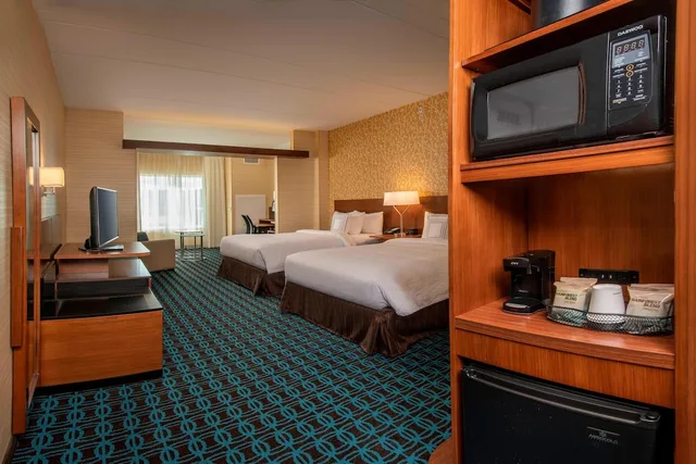 استوديو بسريرين كوين مع أريكة، Fairfield Inn & Suites By Marriott Harrisburg International Airport 2/3