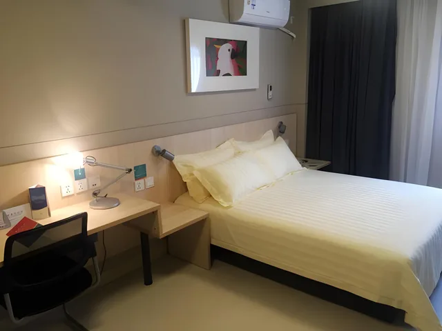 غرفة سوبيريور بسريرين منفصلين، Jinjiang Inn (Shanghai Zhangjiang Financial Information Park Caolu Station) 1/1