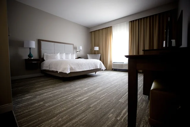 Room, King Bed, Accessible, Hampton Inn Blue Ash Cincinnati Oh 3/6