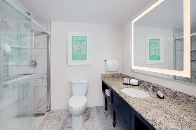 جناح رئاسي بسرير كينج وسريرين مزدوجين، Embassy Suites Atlanta Buckhead 2/3