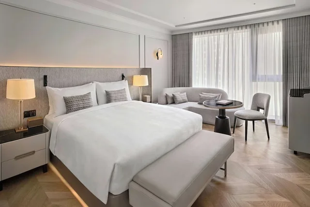 غرفة تنفيذية بسرير كينج، JW MARRIOTT HOTEL KUWAIT CITY 1/9