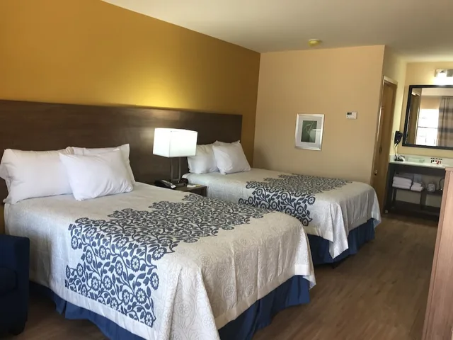 غرفة بسريرين مزدوجين، Days Inn By Wyndham Batesville 1/7