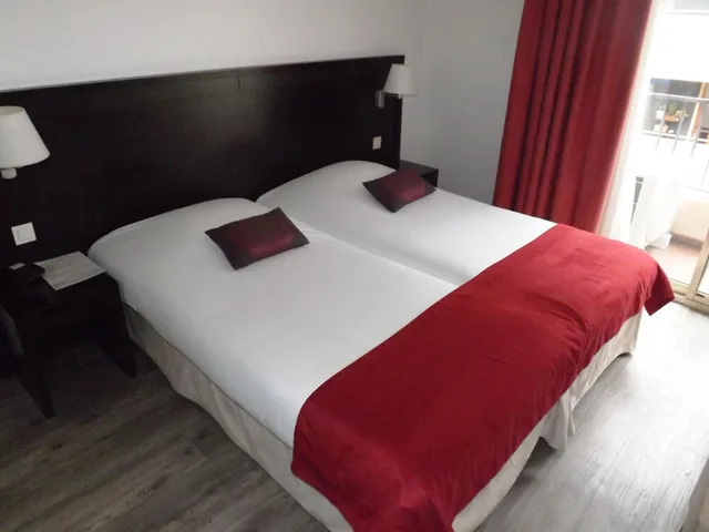 غرفة بسرير مزدوج بشرفة، Exclusive Hotel Comte De Nice 8/10