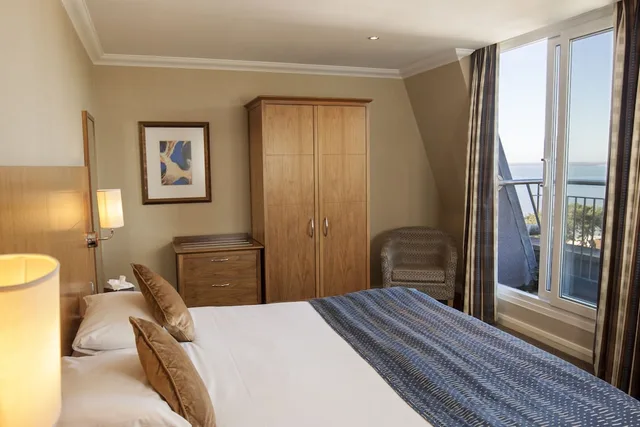 غرفة بسرير فردي بإطلالة على المرفأ، Harbour Heights Hotel 1/5