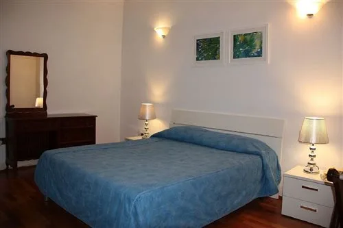 غرفة مفردة بسريرين منفصلين، Castille Hotel Malta 2/3