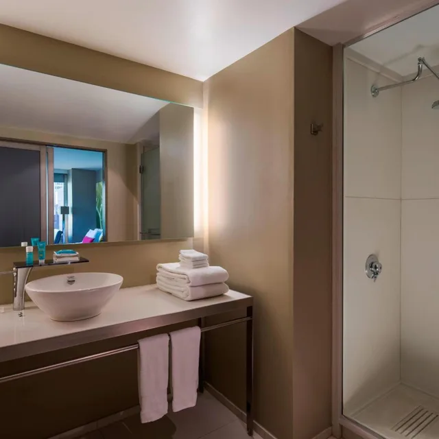Wow, Suite, King Bed, Broadway View، W New York Times Square 2/4