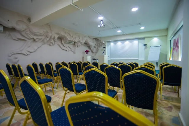 Bougainville Bay Hotel، ساراندا 68/78