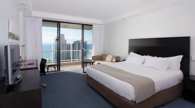 غرفة قياسية بسرير كوين، Crowne Plaza Surfers Paradise 1/10