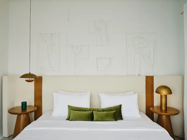 White, House, King Bed, Private Pool، Andronis Luxury Suites 2/9