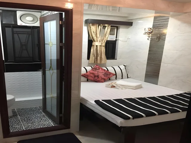 غرفة قياسية ثلاثية بسرير مزدوج وسرير فردي، Hi-Inn 1/1