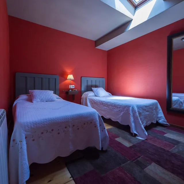 Room, Twin Beds, External Bathroom، Hotel Alto Sella 2/6