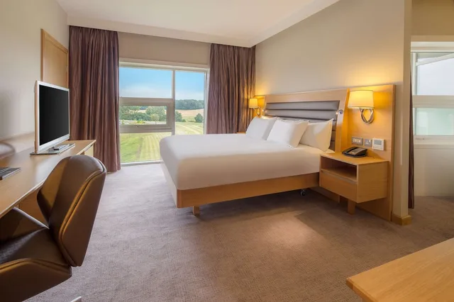 Family, King Bed, Hilton At St Georges Park Burton upon Trent 3/8