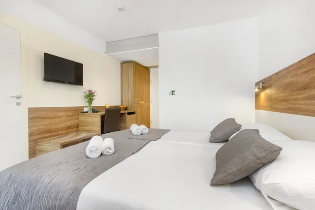 Standard, Twin Beds, Park View, Balcony, Hotel Imperial Vodice 2/3