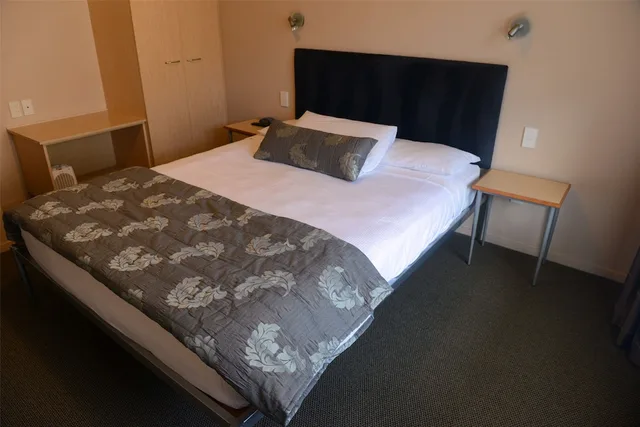 جناح تنفيذي بسرير كوين، Victoria Court Motor Lodge 1/4