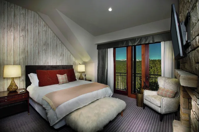 3 Bedrooms, 3 Double Beds, Valley View, Balcony، The Ritz Carlton Lake Tahoe 1/3