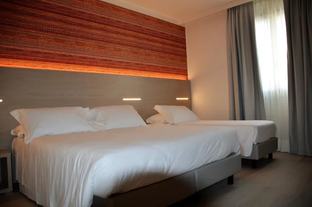 غرفة ثلاثية، Hotel San Marco 5/10