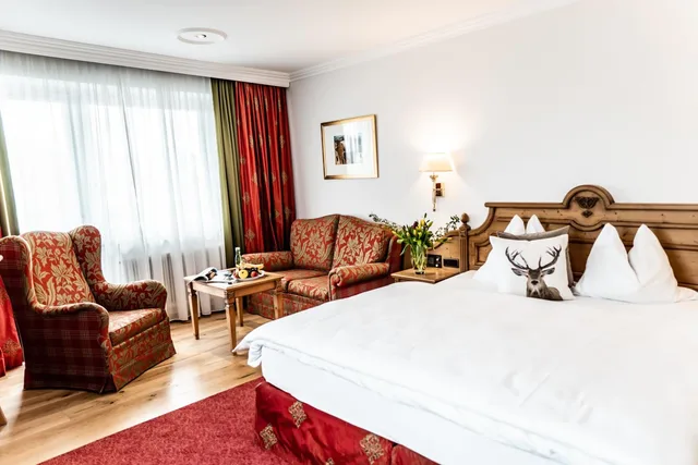 Deluxe, King Bed, Garden or Parking View، Hubertushof 6/10