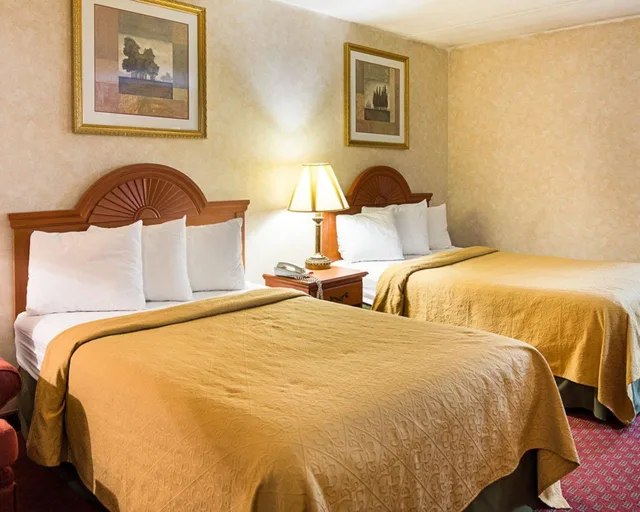 غرفة قياسية بسريرين مزدوجين يُسمح فيها بالحيوانات الأليفة، Quality Inn Petersburg Fort Lee Area 1/3