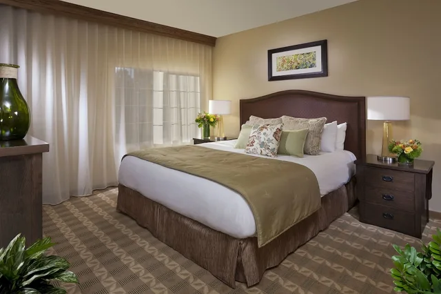 فيلا بسرير كينج وسرير كوين بإطلالة على الجبل بغرفتي نوم مع أريكة، Hyatt Vacation Club at the Welk, San Diego 2/2