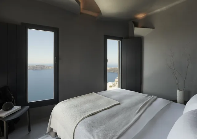 Caldera, Queen Bed, Sunset View, Plunge Pool، Kivotos Santorini 2/3